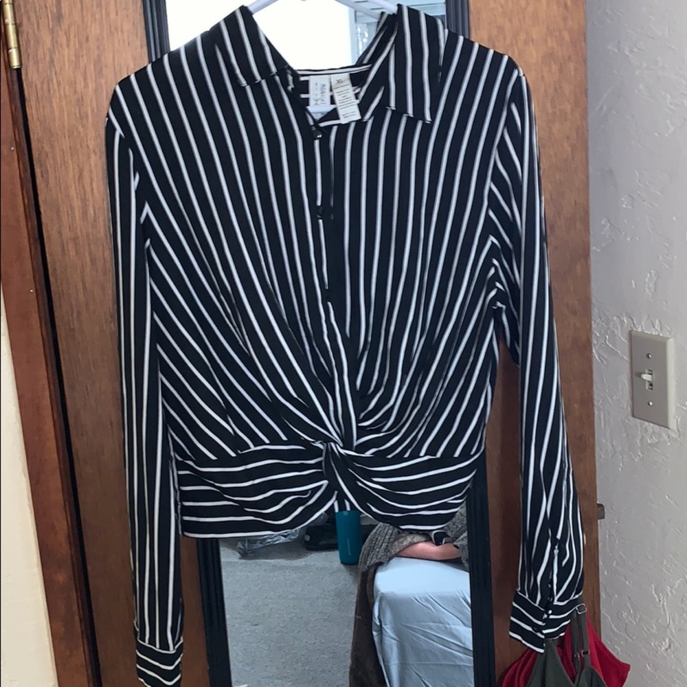 Cropped shirt